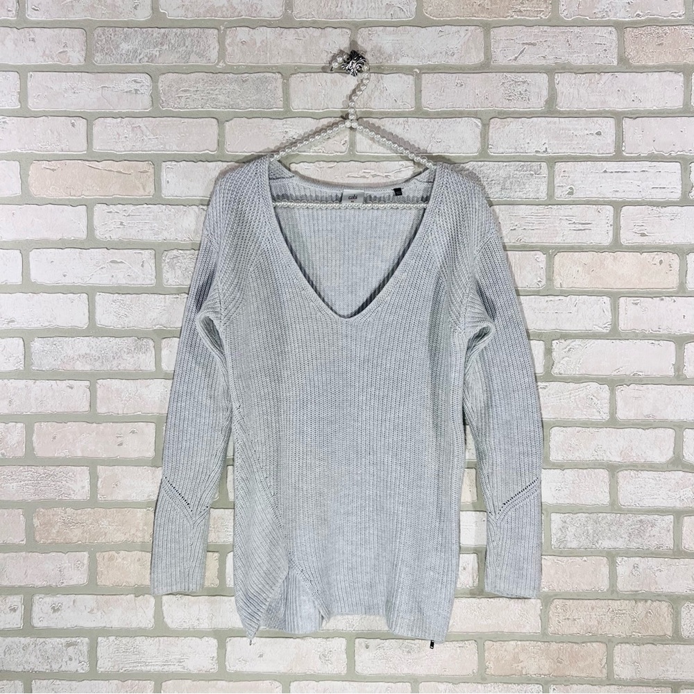 Cabi Style 3531 Deep V Neck Side Zip Long Sleeve Sweater Size XS - Picture 4 of 10